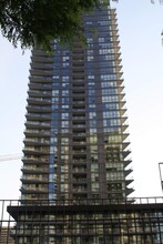 30 Roehampton Ave in Toronto, ON - Building Photo - Building Photo