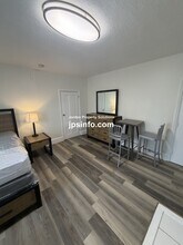 110 Perkins St, Unit 8 in Somerville, MA - Building Photo - Building Photo