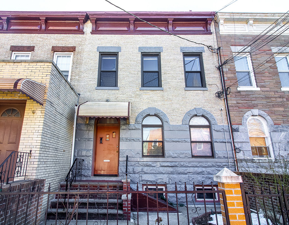 4-Family Delivered Vacant in Astoria, NY - Building Photo