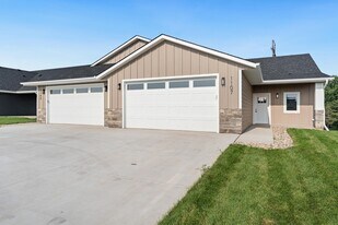 1107 S Foss Ave in Sioux Falls, SD - Building Photo