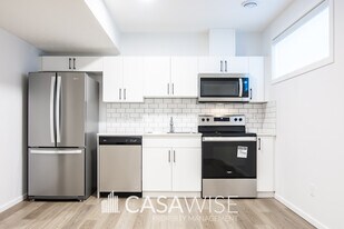 9458 Colak Ln SW in Edmonton, AB - Building Photo