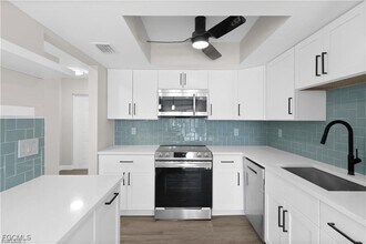 13446 Heald Ln in Ft. Myers, FL - Building Photo - Building Photo