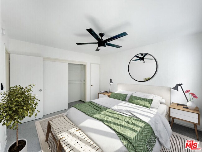 935 N Alfred St-Unit -9 in Los Angeles, CA - Building Photo - Building Photo