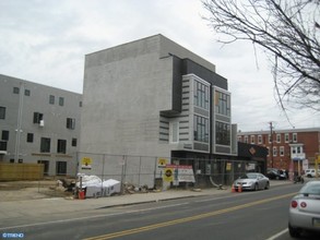 1860 Frankford Ave in Philadelphia, PA - Building Photo - Building Photo