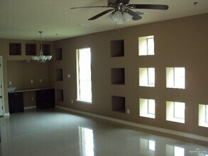 11 W Daffodil Ave in McAllen, TX - Building Photo - Building Photo