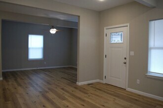 1101 Pannell St in Columbia, MO - Building Photo - Building Photo