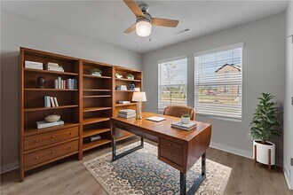 4695 W Aurora St in Fayetteville, AR - Building Photo - Building Photo