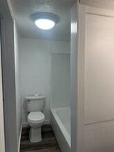 203 Roan Ave in Cadiz, OH - Foto de edificio - Building Photo