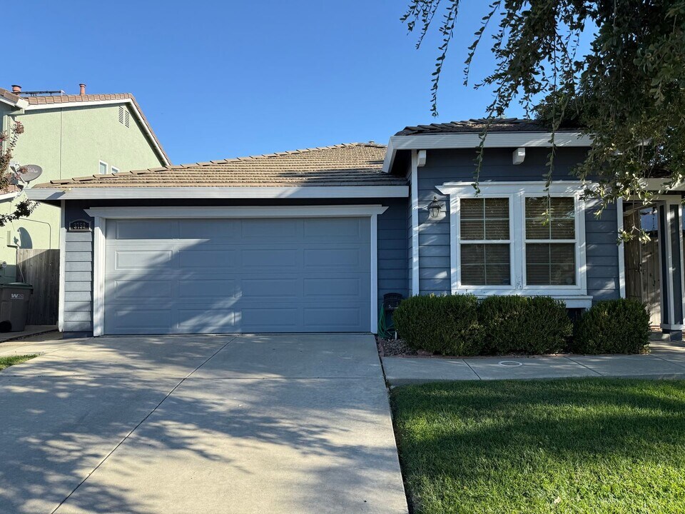 3750 Solomon Island Rd in West Sacramento, CA - Building Photo