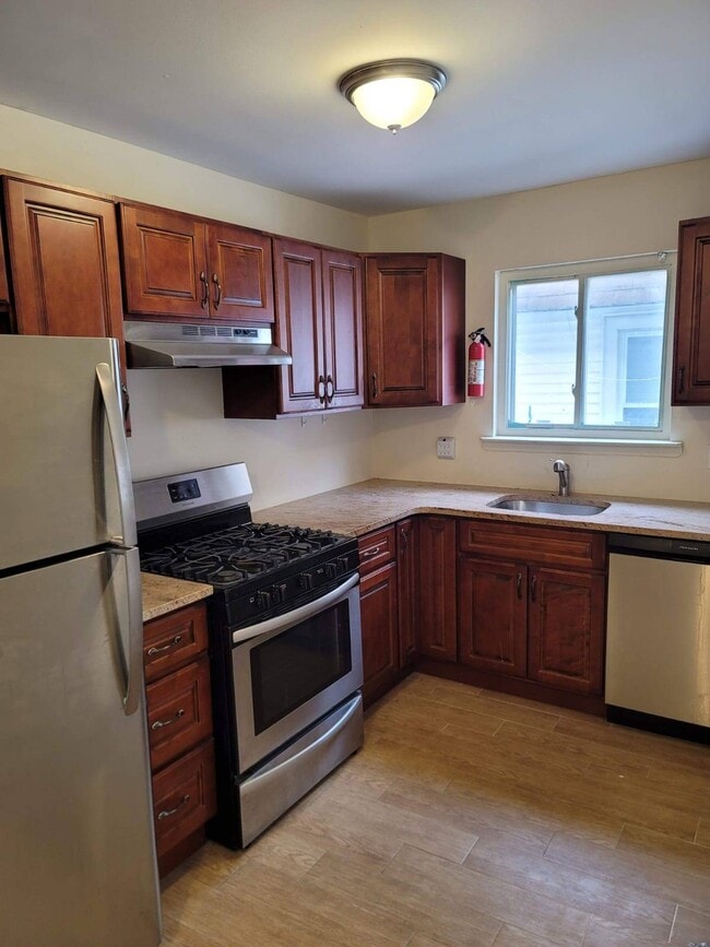 property at 661 Nasby Pl