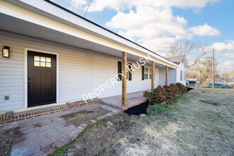 640 Mission Ridge Rd in Rossville, GA - Building Photo - Building Photo