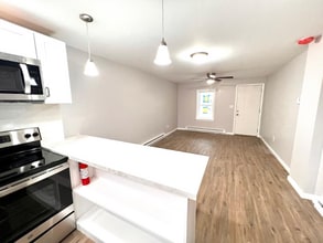 64 1/2 N Sherman St in Wilkes-Barre, PA - Building Photo - Building Photo
