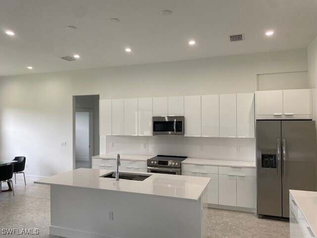 property at 1544 Everglades Blvd S