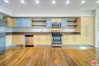 1234 Wilshire Blvd in Los Angeles, CA - Building Photo - Building Photo