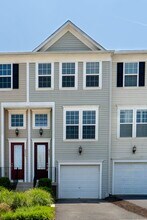 8381 Scotland Loop in Manassas, VA - Building Photo - Building Photo