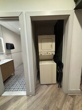 318 N Charles St in Baltimore, MD - Foto de edificio - Building Photo