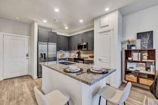 Broadstone Oliver in Houston, TX - Building Photo