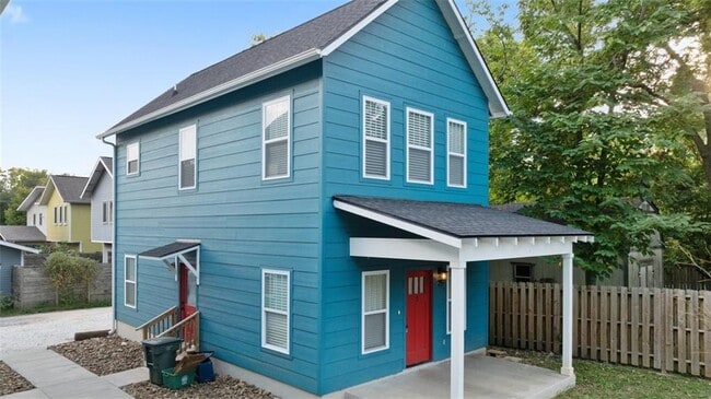 21 W 5th St in Fayetteville, AR - Building Photo - Building Photo
