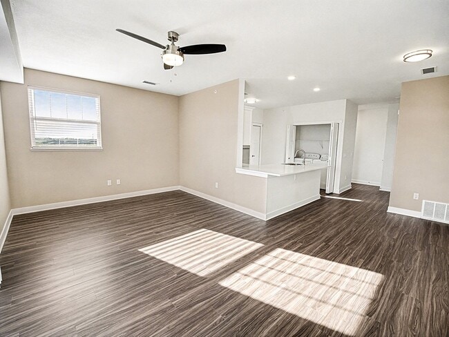 The Grove Apartment Homes in Lincoln, NE - Building Photo - Building Photo