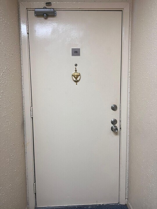8427 Hearth Dr, Unit 26 in Houston, TX - Building Photo