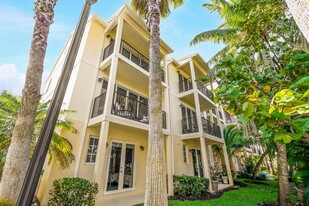 437 Juno Dunes Way in Juno Beach, FL - Building Photo