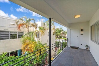 820 15th St in Miami Beach, FL - Foto de edificio - Building Photo