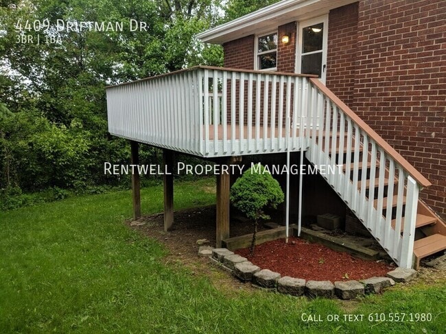 4409 Driftman Dr in Monroeville, PA - Building Photo - Building Photo