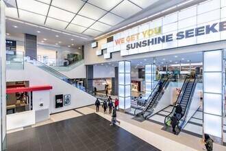Yonge Eglinton Apartments – Duplex in Toronto, ON - Building Photo - Building Photo