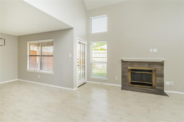 930 Boxwood Dr in Lewisville, TX - Building Photo - Building Photo
