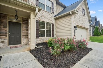 5180 Mirror Lake Dr in Cumming, GA - Building Photo - Building Photo