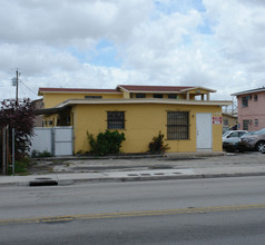 1456 W 29th St in Hialeah, FL - Building Photo - Building Photo