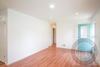 3215 Reed Dr in Bellevue, NE - Building Photo - Building Photo