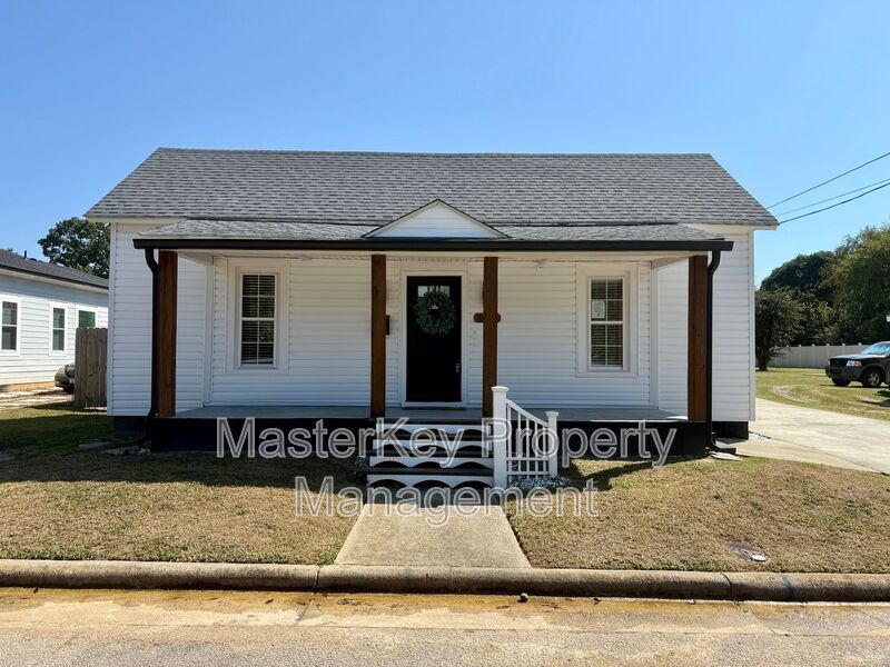 1605 Thompson St in Raleigh, NC - Building Photo