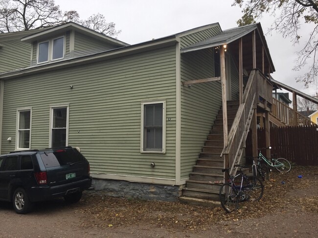 192 Pine St, Unit 192-2 in Burlington, VT - Foto de edificio - Building Photo