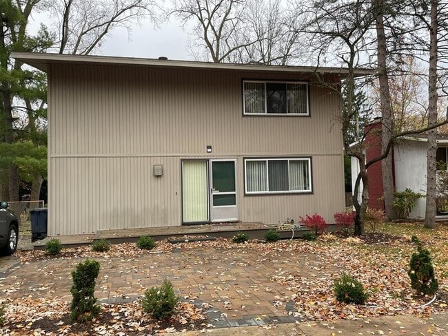 1712 Traver Rd in Ann Arbor, MI - Building Photo - Building Photo