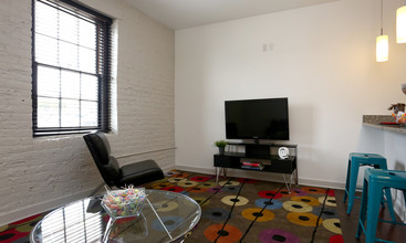 Miller Lofts in Richmond, VA - Building Photo - Interior Photo