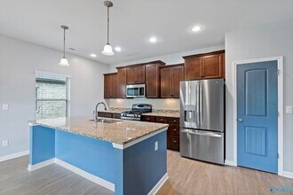 2422 Hobbstone Cir in Huntsville, AL - Building Photo - Building Photo