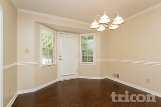 329 Stratford Dr in Douglasville, GA - Building Photo - Building Photo