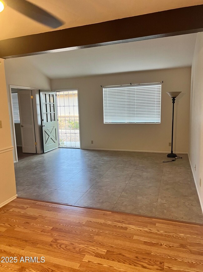 6604 S Lakeshore Dr in Tempe, AZ - Building Photo - Building Photo