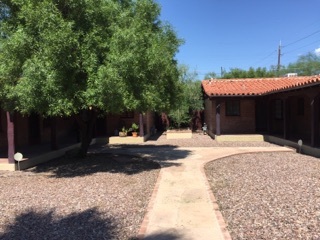 1335 E 9th St in Tucson, AZ - Foto de edificio