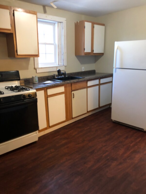 12 Union St in Rochester, NH - Building Photo - Building Photo