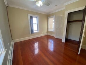 67 Flint St, Unit 2 in Somerville, MA - Building Photo - Building Photo