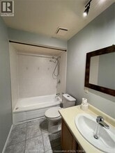 8125 Little River Rd in Windsor, ON - Building Photo - Building Photo