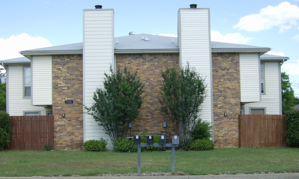 5500 Lewis Ct in North Richland Hills, TX - Building Photo