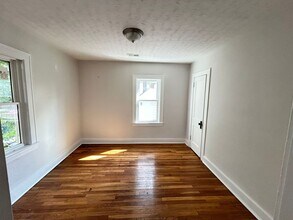 13629 Cranwood Park Blvd in Garfield Heights, OH - Building Photo - Building Photo