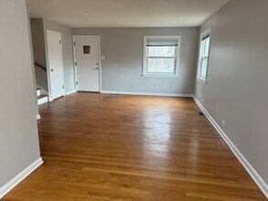 6541 N Kedzie Ave in Chicago, IL - Foto de edificio - Building Photo