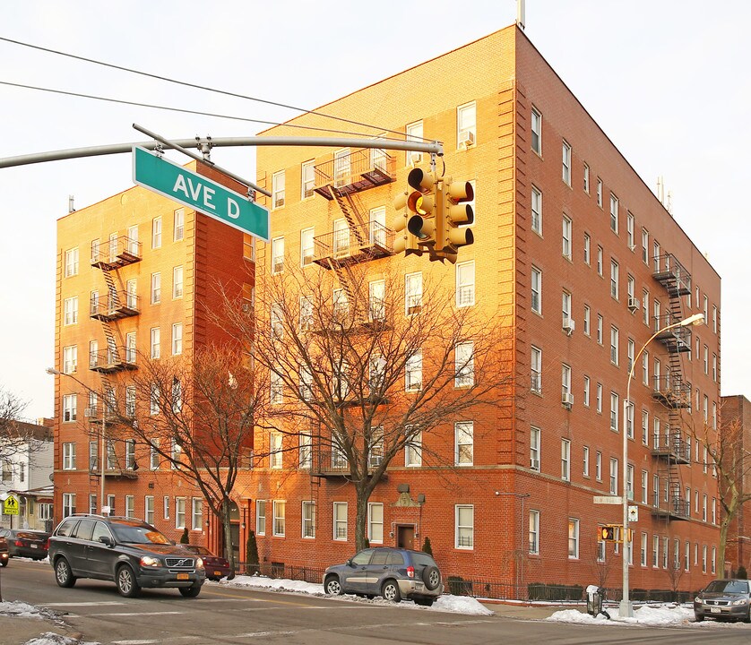 1304 New York Ave in Brooklyn, NY - Building Photo