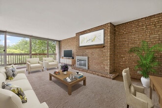 5700 Hillcrest Ln in Lisle, IL - Building Photo - Building Photo
