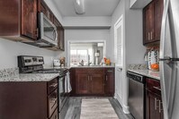Kitchen View - Jamestown - Recently Renovated - Jamestown at St. Matthews Apartamentos in Louisville, Kentucky