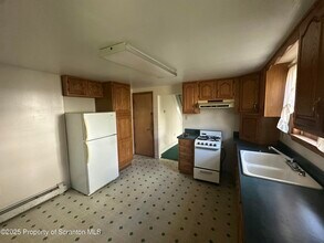 74 W Chestnut St in Wilkes-Barre, PA - Building Photo - Building Photo